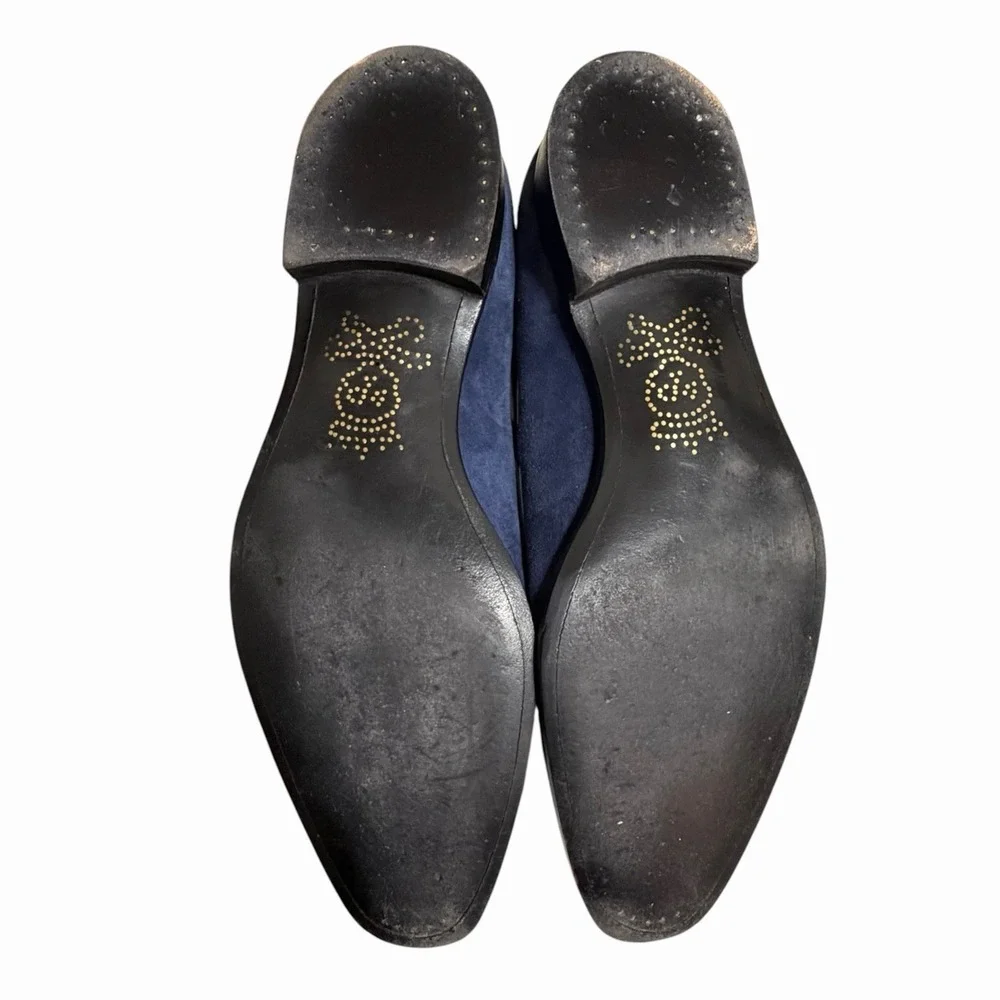 Barker Black step out